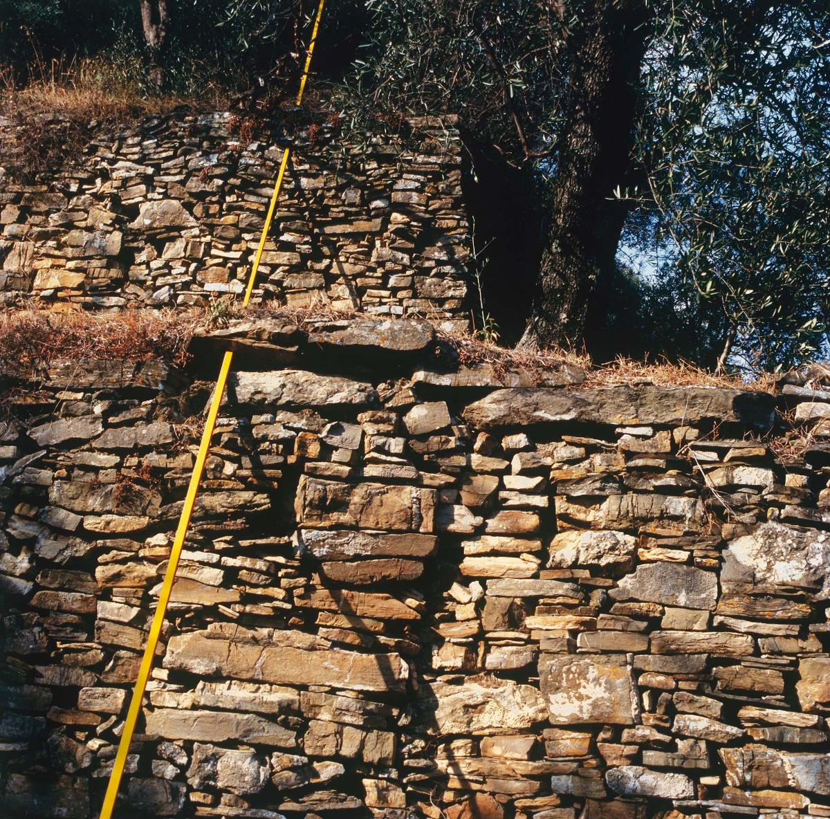 Artefact από τη σειρά “Through the stone”