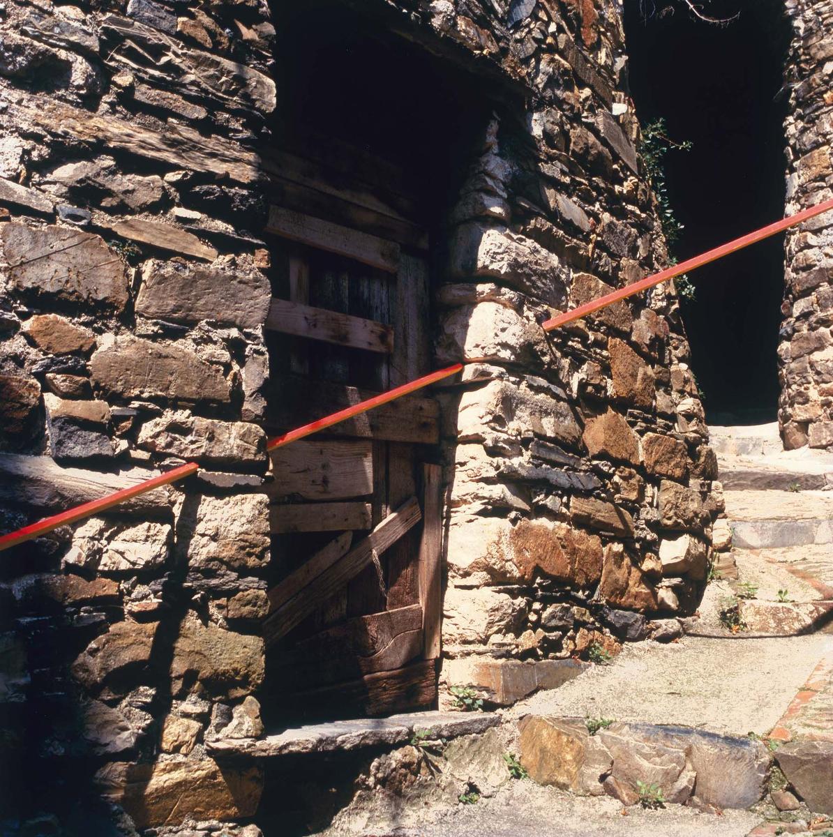 Artefact από τη σειρά “Through the stone”