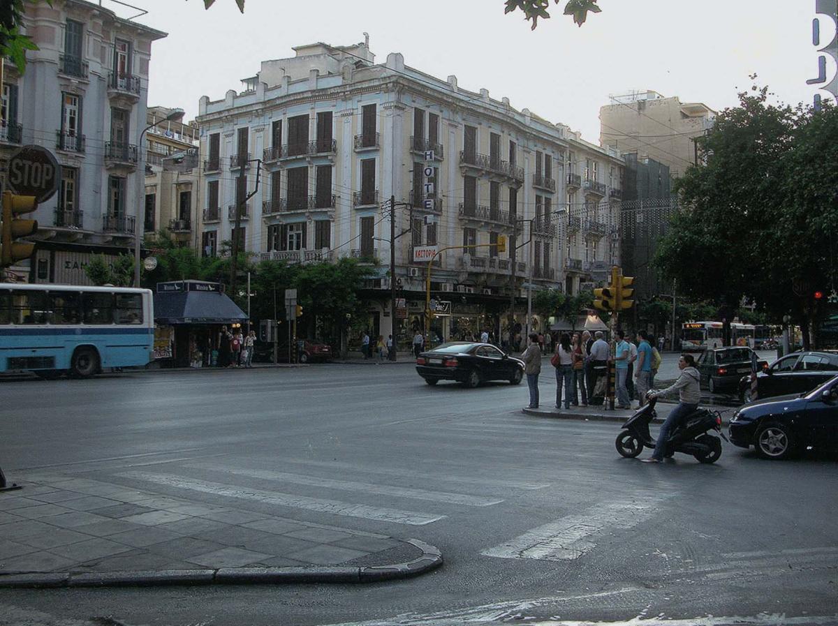 Διασταύρωση Εγνατίας με Αντιγονιδών